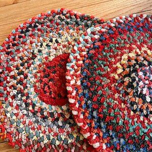 Antique Primitive Chenille Yarn Braided Mini Mat (2)